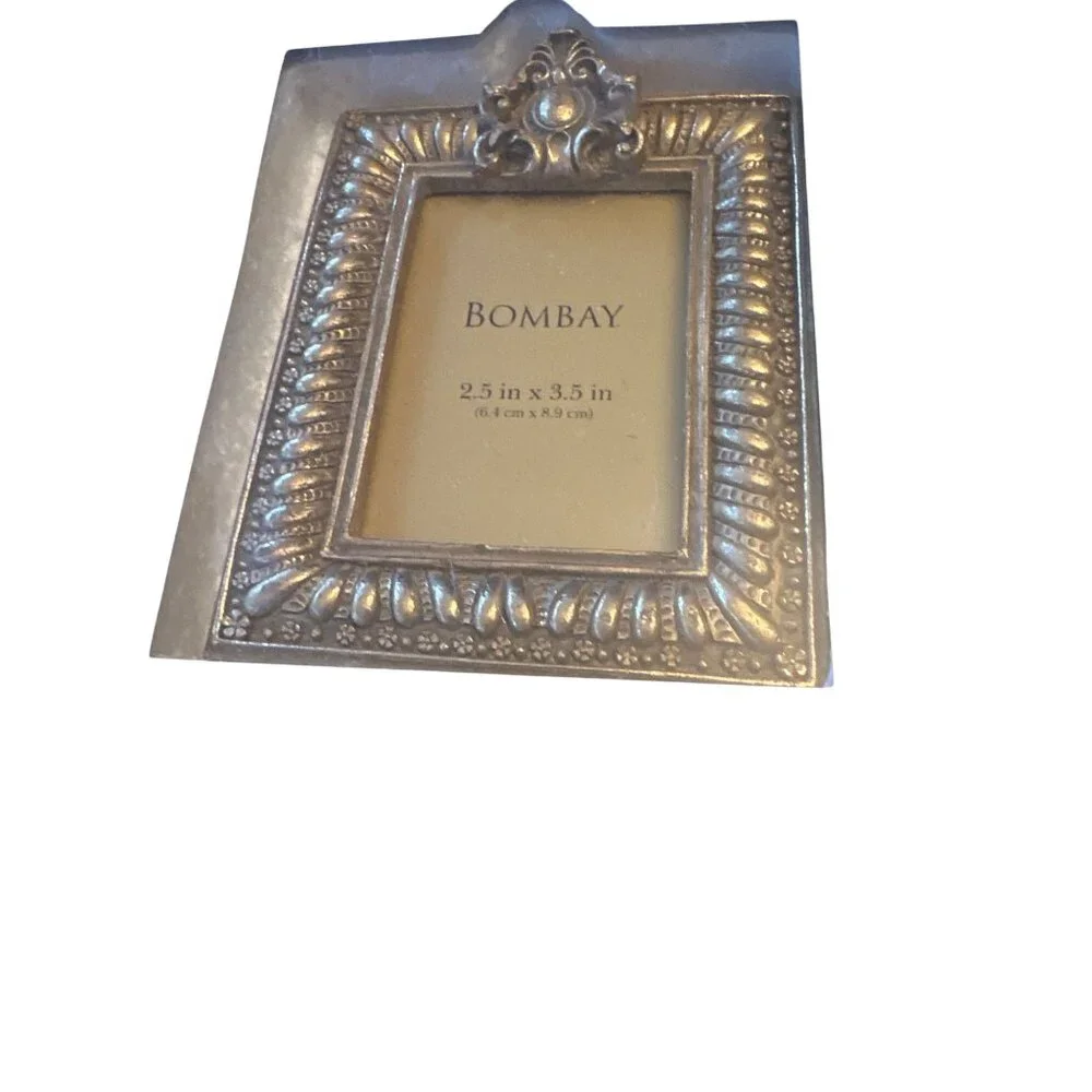 Set Of 3 Bombay Antique Gold-Brushed Picture Frames In Heart Oval & Rectangle Sh